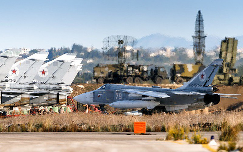 Trong diễn biến khác, có báo cáo chưa được xác nhận cho rằng Ankara đã chính thức cấm máy bay quân sự Nga bay qua bầu trời Thổ Nhĩ Kỳ. Tuy nhiên hiện vẫn chưa có bình luận chính thức nào về chủ đề này.