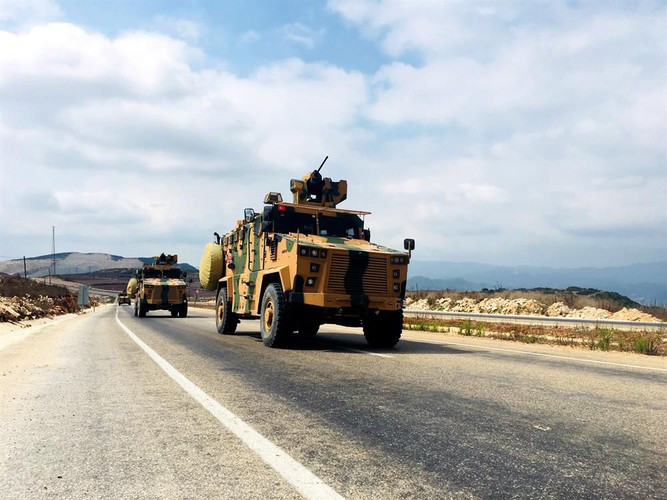 LNA đã cho thấy họ không đe dọa xuông, hôm 20/1 đã xuất hiện thông tin về việc các tiêm kích MiG-23 của LNA mang tên lửa Kh-23 đã phá hủy một tàu chở vũ khí cho GNA xuất phát từ Thổ Nhĩ Kỳ.