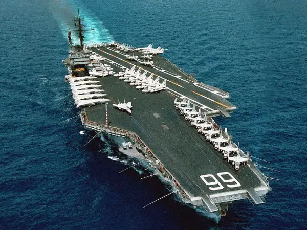 Số phần tàu chiến Mỹ về cuối đời thành bia tập bắn So phan tau chien My ve cuoi doi thanh bia tap ban