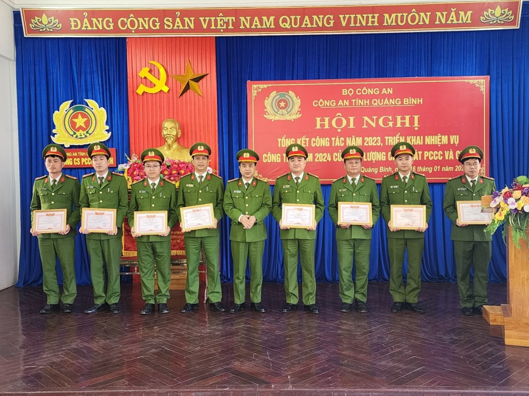 “Nhờ làm tốt công tác hướng dẫn lập và thực tập phương án chữa cháy; thực hiện nghiêm túc công tác thường trực sẵn sàng chiến đấu, triển khai lực lượng, phương tiện, cứu chữa kịp thời, hiệu quả hàng chục vụ cháy và sự cố tai nạn, không để xảy ra các vụ cháy lớn, gây thiệt hại nghiêm trọng về người và tài sản; góp phần đảm bảo an ninh trật tự, an toàn PCCC trên địa bàn tỉnh” Trung tá Dương Tuấn Anh cho biết.