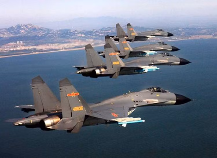 Trung Quoc rao riet chuan bi thau tom Bien Dong