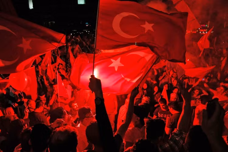 Co the xay ra dao chinh moi o Tho Nhi Ky?