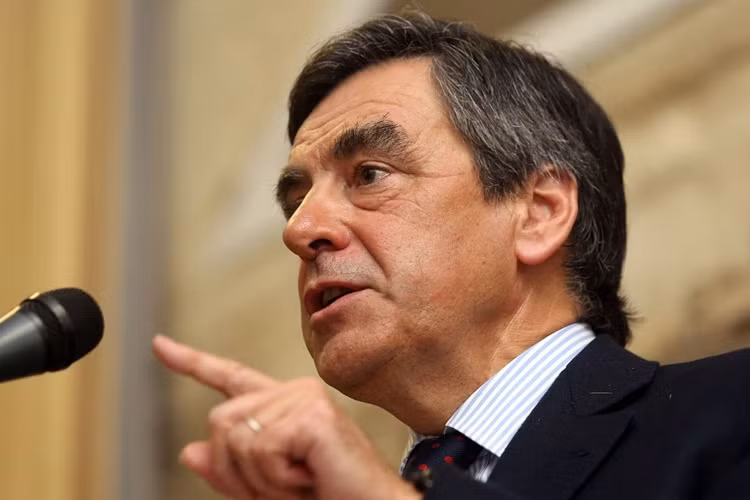 Ai se thang trong vong hai bau cu Tong thong o Phap?