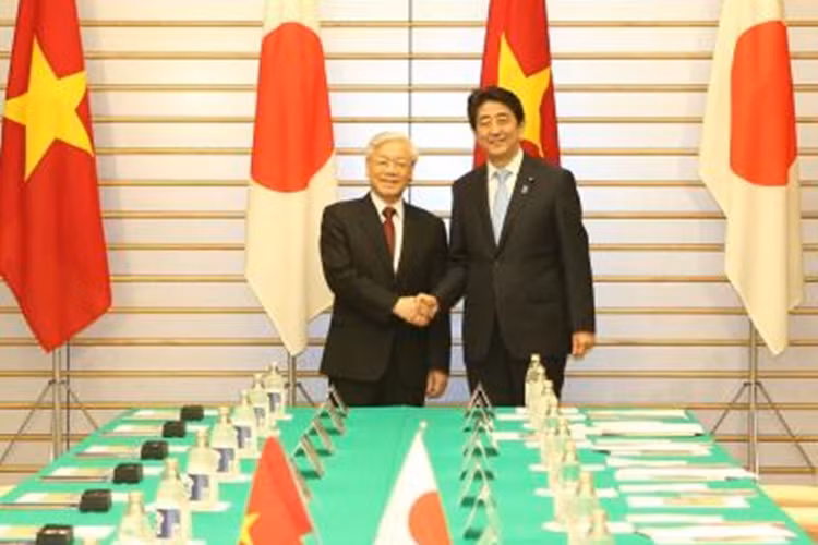 Tong Bi thu Nguyen Phu Trong hoi dam voi Thu tuong Shinzo Abe