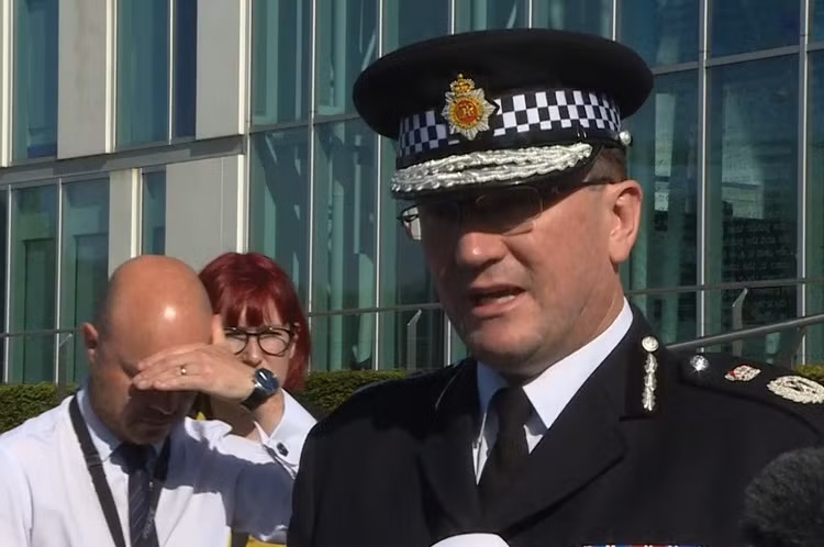 He lo nhan than nghi can danh bom lieu chet o Manchester