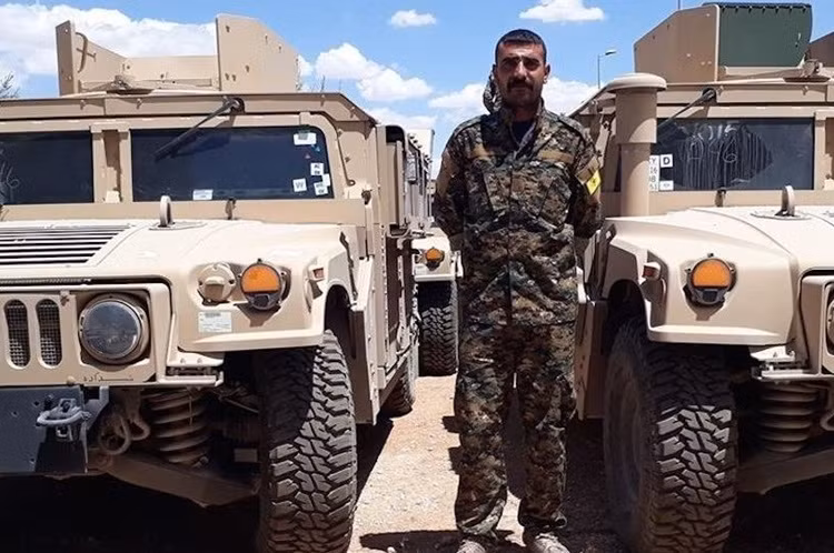 My dang choi “con bai nguoi Kurd” chia cat Syria