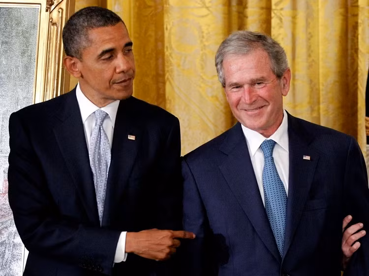 Tổng thống Obama đang sa vào "vết xe đổ" của người tiền nhiệm George W. Bush lôi kéo nước Mỹ vào chiến dịch quân sự không có hồi kết ở Trung Đông.