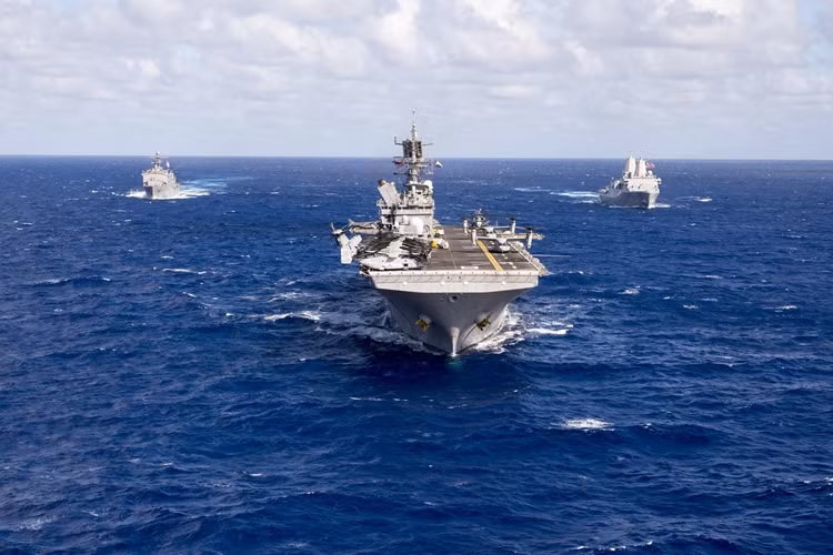 My dung hai gong kim chong Trung Quoc, Trieu Tien, Iran-Hinh-2