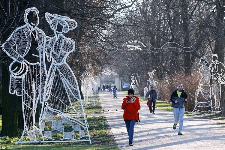 Cư dân Moscow được hưởng một lễ Giáng sinh ấm áp bất ngờ, khi nhiệt độ ở đây leo lến đến 5 độ C.