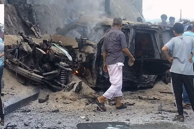 Phien quan IS danh bom giet chet thong doc Aden