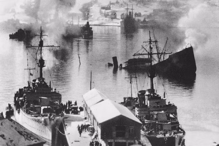 Những gì còn lại sau một trận hải chiến ở Narvik, Na Uy vào năm 1940. Một vài trận đánh đã diễn ra giữa các lực lượng Đức và Na Uy ở vịnh Ofot vào mùa xuân năm đó. Ảnh: Bộ Quốc phòng Đức