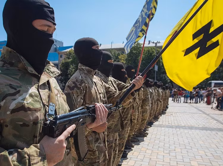 Tiểu đoàn Azov kỷ niệm một năm ngày thành lập ở Kharkiv.