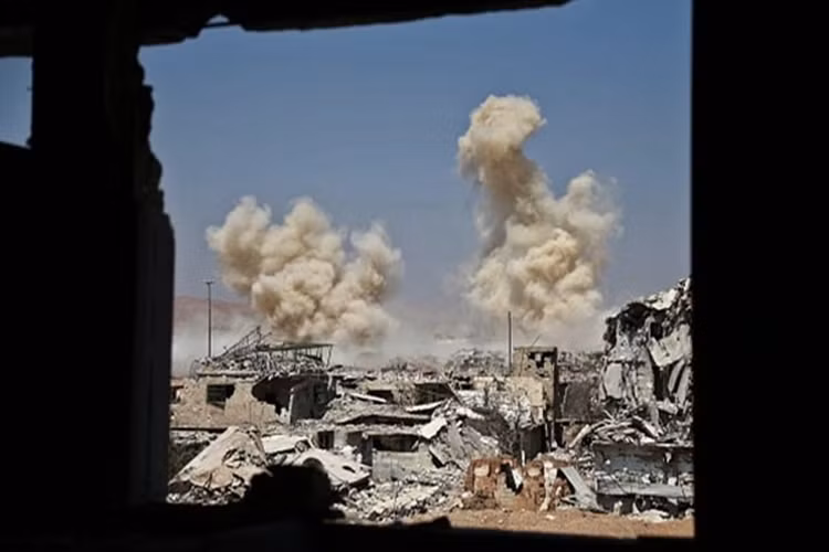 Giao tranh ác liệt ở phía bắc thành phố Deir Ezzor. Ảnh: FNA