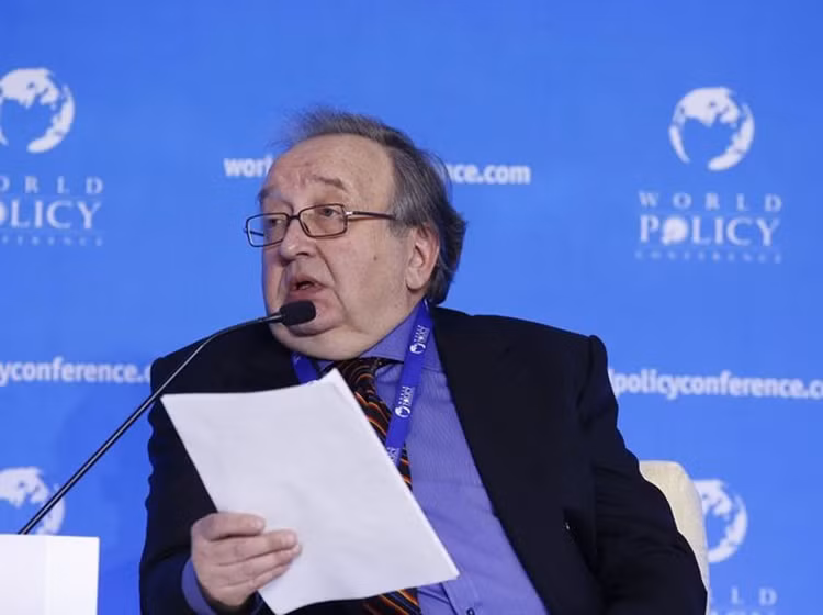 Chuyen tham Ukraine cua ong Abe trong con mat nguoi Nga