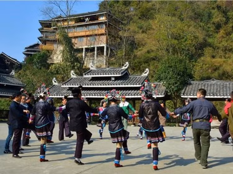 Tau cao toc Trung Quoc lao ve dau?-Hinh-2