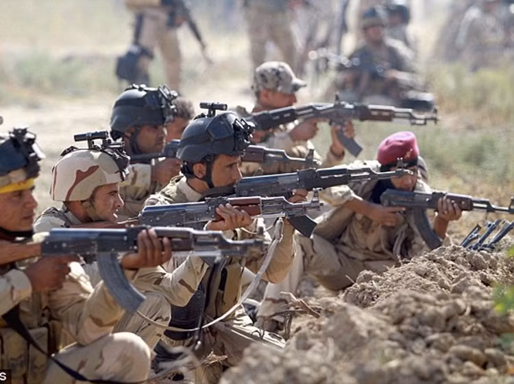 Quan doi Iraq dang don phien quan IS “vao chan tuong