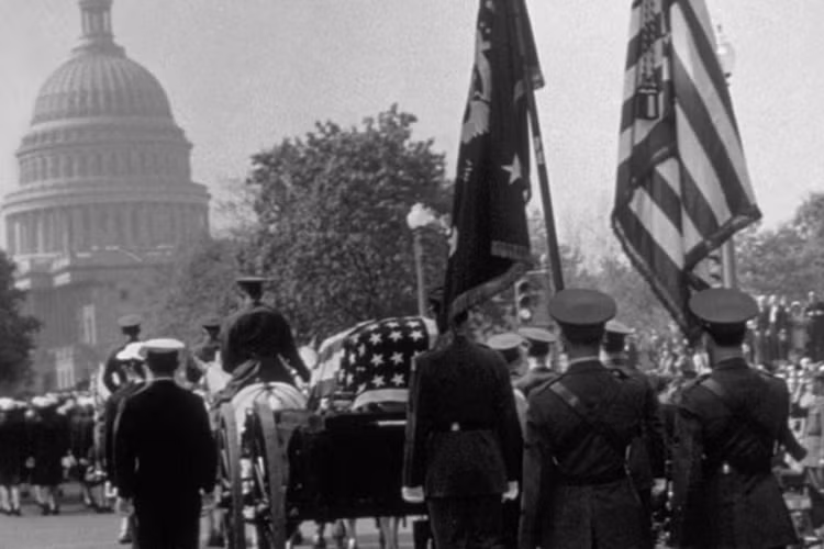 Đám tang Tổng thống Mỹ Franklin D. Roosevelt tổ chức vào ngày 12/4/1945. (Nguồn: POP Lyft)