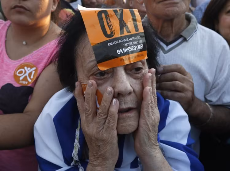 Trung cau dan y Hy Lap: “Tranh vo dua, gap vo dua”-Hinh-3