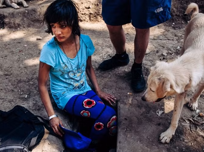 Cuoc song duoi ham ngam cua thieu nu Romania