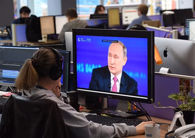 Tổng thống Putin nhận định rằng các nhà sản xuất trong nước đã làm hết sức mình để gia tăng sản xuất các loại trái cây và rau quả, đáp ứng mức tiêu thụ của thị trường nội địa. Kết quả là, lạm phát giảm xuống đến mức thấp kỷ lục. Trong khi đó, chất lượng sản phẩm Nga đang được nâng cao. (Nguồn: Sputnik)