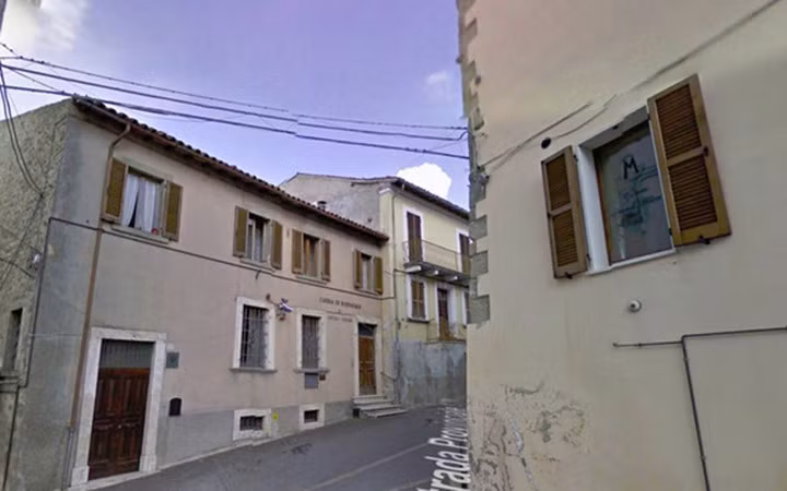 Một góc nhìn xuống con phố Corso Umberto.