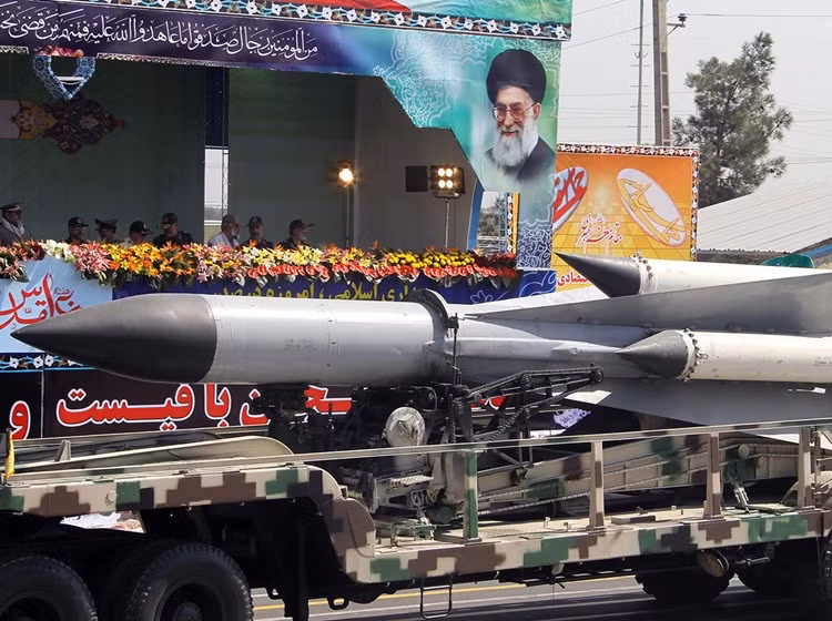 Iran dung 1.000 ten lua tam xa danh phien quan IS?