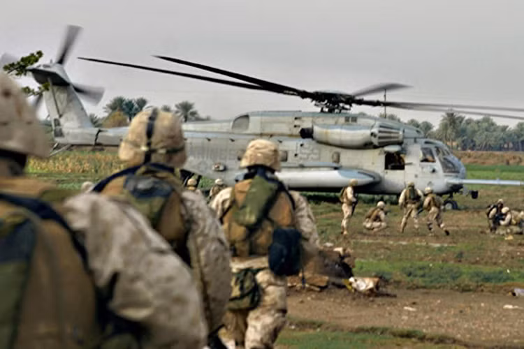 Hoat dong khong van dang ngo cua My o Raqqa