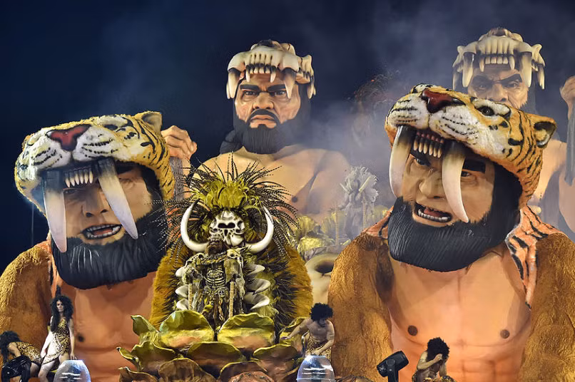 Phong cách hóa trang của Trường múa Rosas de Ouro.