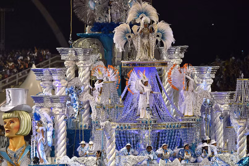 Màn trình diễn của Trường múa Nene de Vila Matilde.