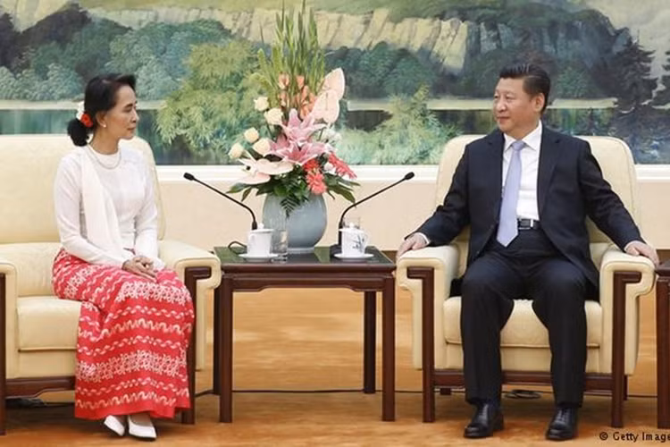 Trung Quoc canh bao Myanmar cho nga ve phia My