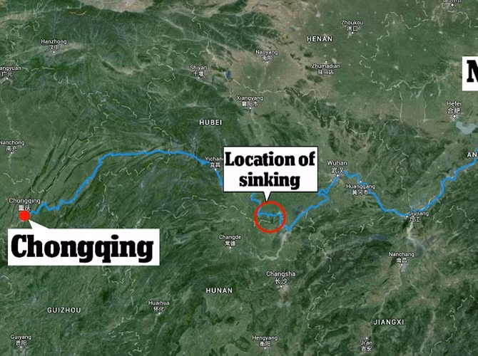 Con tàu chở khách du lịch "Ngôi sao phương Đông" đi từ Nam Kinh đến Trùng Khánh và bị lật chìm ở khúc sông Jianli trên sông Dương Tử đêm 1/6/2015. Sông Dương Tử là con sông dài thứ ba trên thế giới.