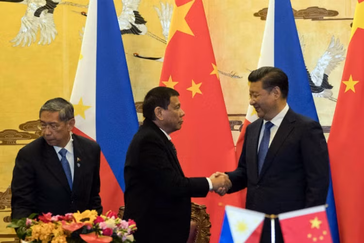 Philippines day cuoc choi o Bien Dong lam vao nguy hiem