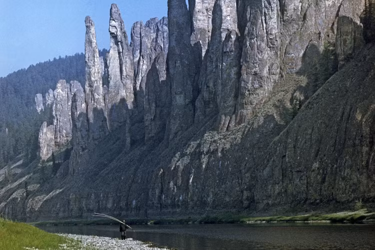 Phải chăng đây là phong cảnh núi đá vôi ở miền nam Trung Quốc? Trên thực tế, đây là Lena Pillars ở Yakutia, miền đông Siberia, thuộc Liên bang Nga. Đây cũng là một trong những Di sản Thế giới. Ảnh: Sputnik 