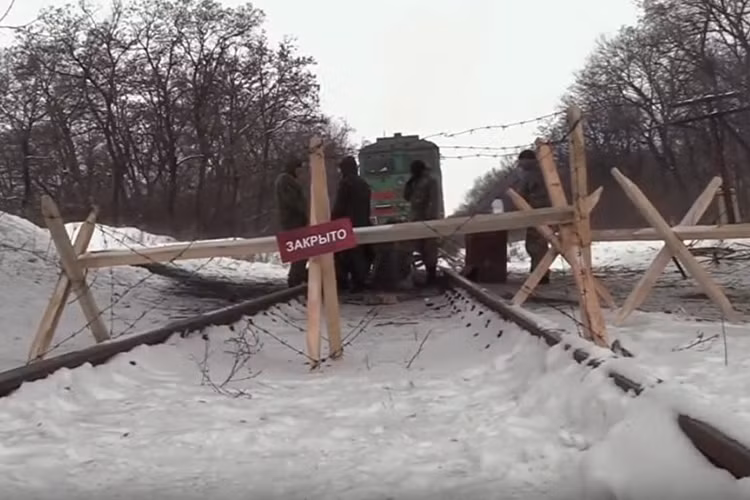 Ukraine day Donbass roi vao vong tay Nga?