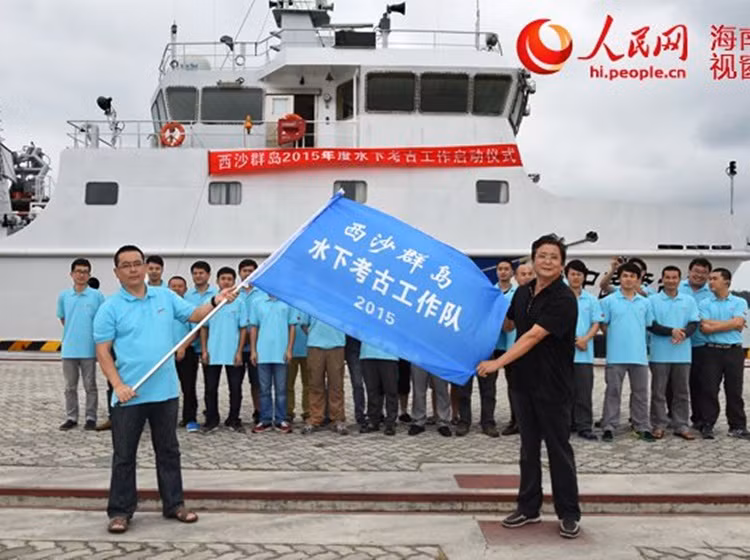 Tham dự đợt khảo cổ trái phép này có 25 nhân viên của tàu “Trung Quốc Khảo cổ 1”.