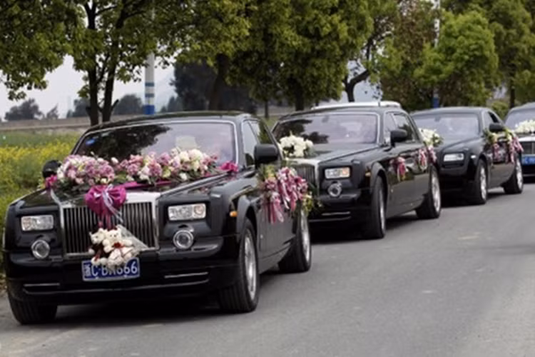 Phat sot dam cuoi sieu xa xi o Trung Quoc-Hinh-5