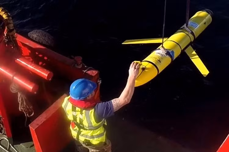 Trung Quoc tha 12 tau lan do tham Bien Dong