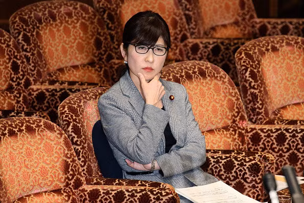 Bộ trưởng Quốc phòng Tomomi Inada tham dự một cuộc họp của Thượng viện tại tòa nhà Quốc hội ở Tokyo, Nhật Bản, ngày 14/3. Ảnh: Asahi Shimbun.