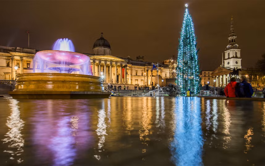 Cây thông Noel trên Quảng trường Trafalgar ở thủ đô London (Anh) này là do nhân dân thủ đô Oslo (Na Uy) trao tặng.