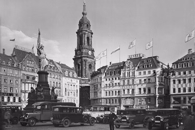 Trong những tháng cuối cùng của Chiến tranh thế giới thứ hai, thành phố Dresden ở Đông Đức đã trở thành nơi trú ẩn cho 600.000 người tị nạn và có dân số tổng cộng 1,2 triệu người. Ảnh: Spiegel.de