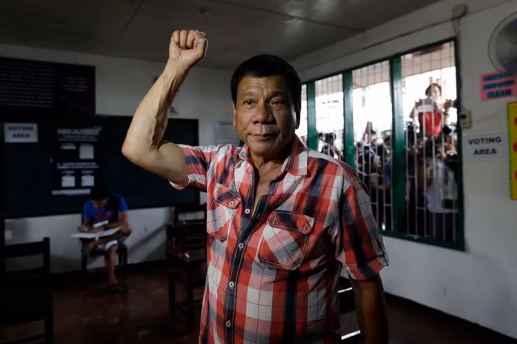 Philippines: Ong Duterte xu ly cac nhom noi loan nhu the nao?