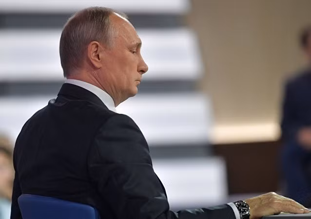 Tổng thống Putin: Người Nga không coi Mỹ là kẻ thù. Lãnh đạo Nhà nước nhắc nhở rằng Nga và Hoa Kỳ đã cùng chiến đấu ở một bên trong hai cuộc Thế chiến. Ông Putin tuyên bố rằng nhiều người Nga dành thái độ tôn trọng cho những thành tựu của nhân dân Mỹ. (Nguồn: Sputnik)