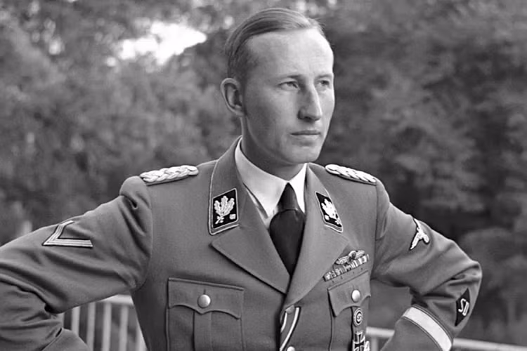 Nhà văn nổi tiếng Thomas Mann đã gọi Reinhard Heydrich là "Đao phủ của Đức Quốc xã", sau khi nghe tin trùm SS này bị ám sát tại Praha trong tháng 6/1942. (Nguồn: Spiegel.de)