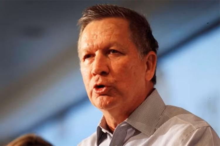 So phan cac ung vien tong thong sau ngay “Sieu Thu Ba”-Hinh-7