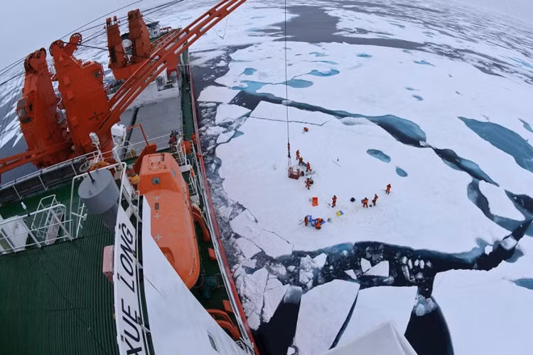 Trung Quoc dong tau pha bang moi de lam gi?