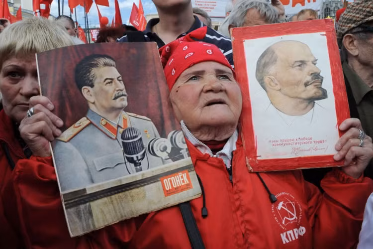 Nguoi Nga bau Stalin lam nhan vat lich su xuat sac nhat