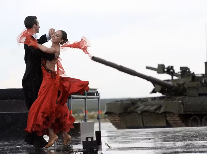 Lễ khai mạc Thế vận hội Quân sự quốc tế 2015 tại thao trường Alabino, Liên bang Nga.