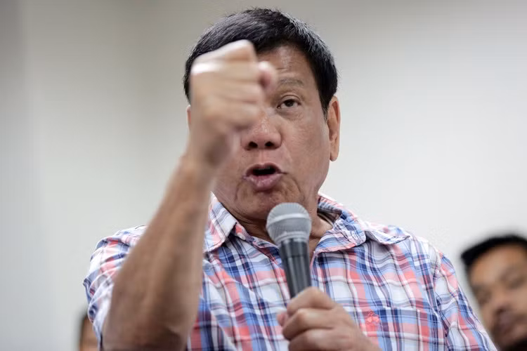 Tong thong Dutertes day ASEAN vao tinh the kho xu