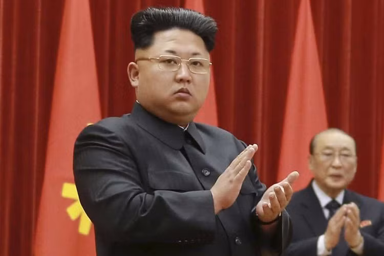 Ai cuom tien cua nha lanh dao Kim Jong-un?