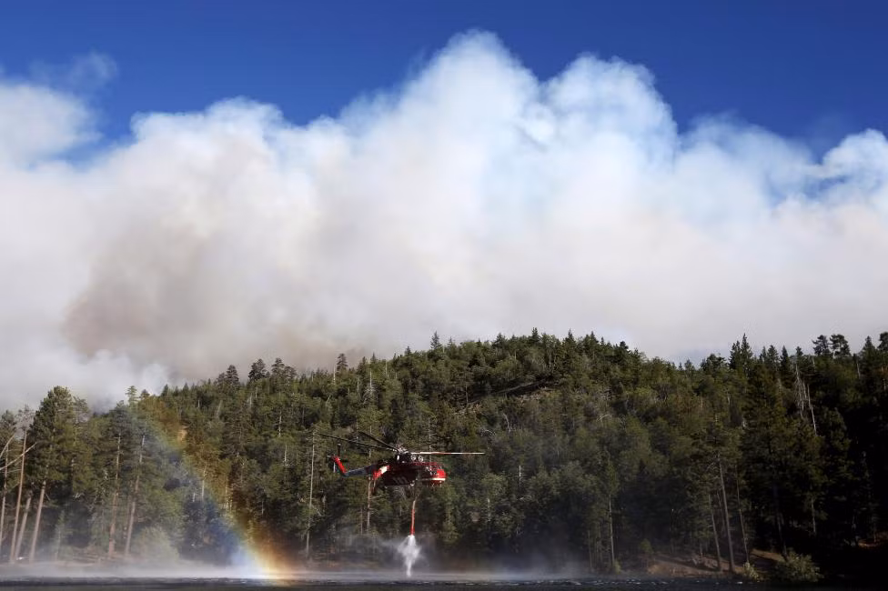Tuy được trang bị trực thăng lấy nước dập lửa nhưng lực lượng cứu hỏa Mỹ vẫn tỏ ra khá bị động trong mùa cháy rừng ở miền Tây nước Mỹ.